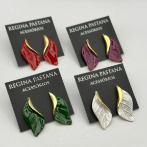 Brinco Folha – Pintado à Mão com Banho Cataforético